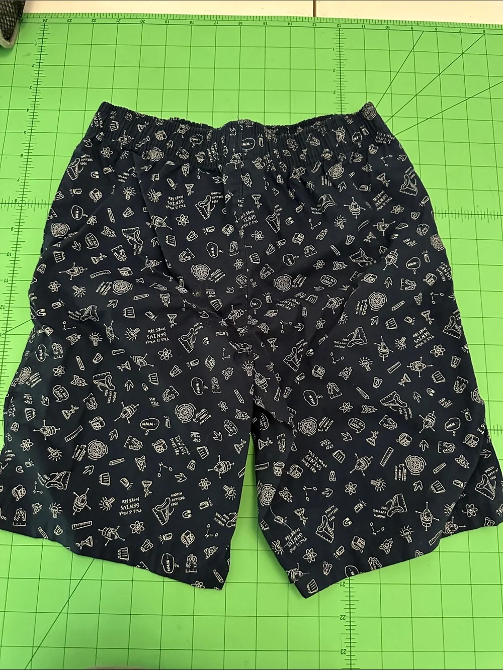 Boys' Navy Science-Print Elastic-Waist Shorts size 10